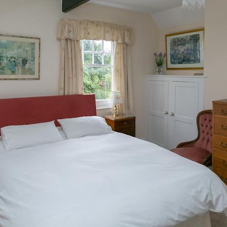 The Garden House Grittleton Bed & Breakfast ภายนอก รูปภาพ