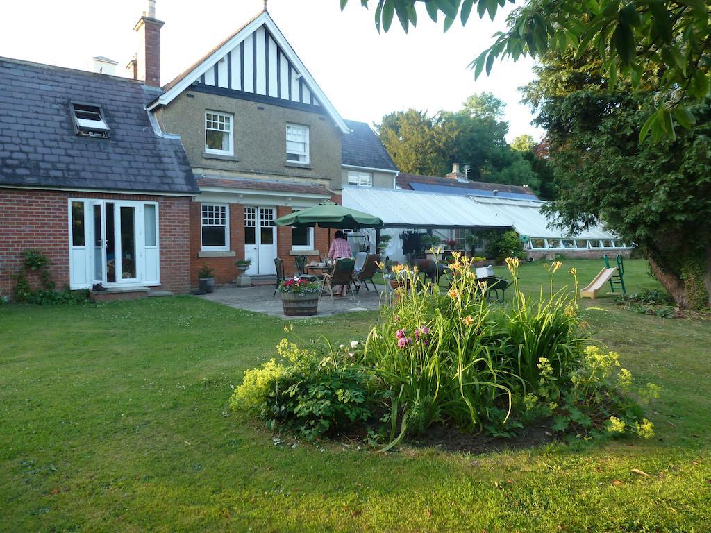 The Garden House Grittleton Bed & Breakfast ภายนอก รูปภาพ