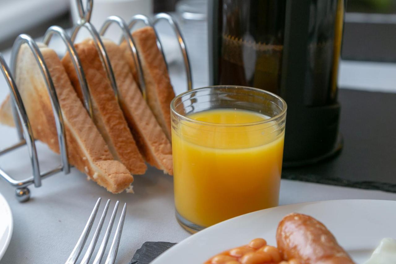 The Garden House Grittleton Bed & Breakfast ภายนอก รูปภาพ