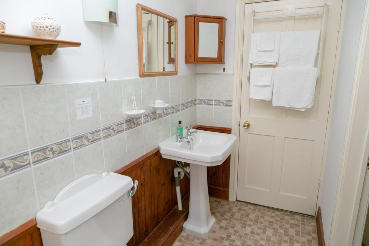 The Garden House Grittleton Bed & Breakfast ภายนอก รูปภาพ